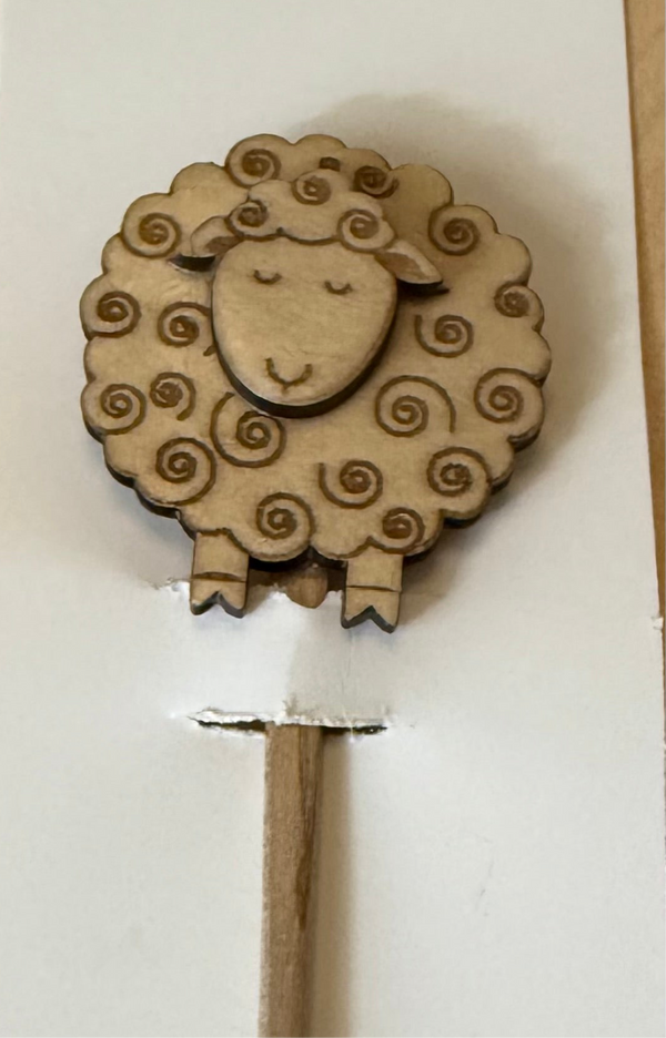 Fibule en bois Ergé